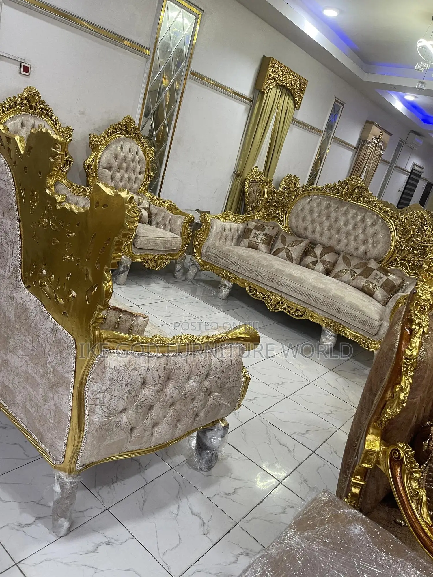 Complete Set of 8seater Imported Royal Fabric Sofa Chair