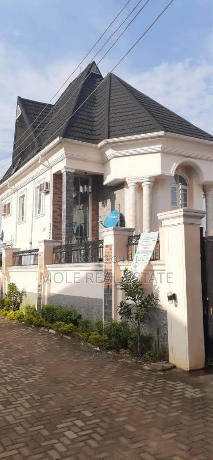 Furnished 4bdrm Duplex in Ejigbadero Estate for sale
