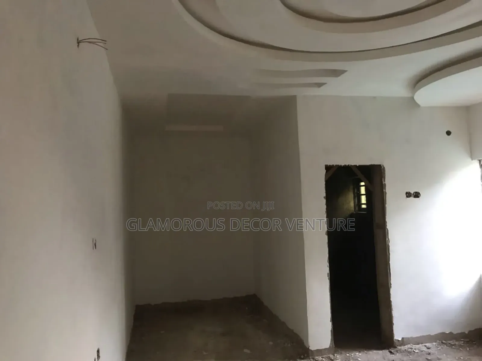 Proffesional House Paintings/ Wall Screeding
