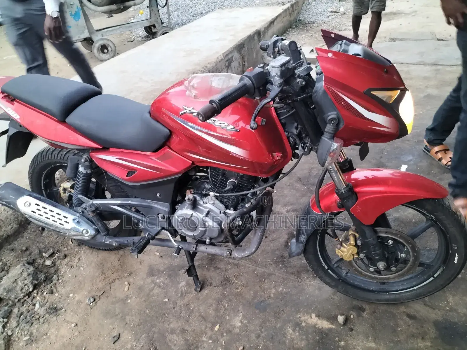 Bajaj Pulsar NS 200 2023 Red