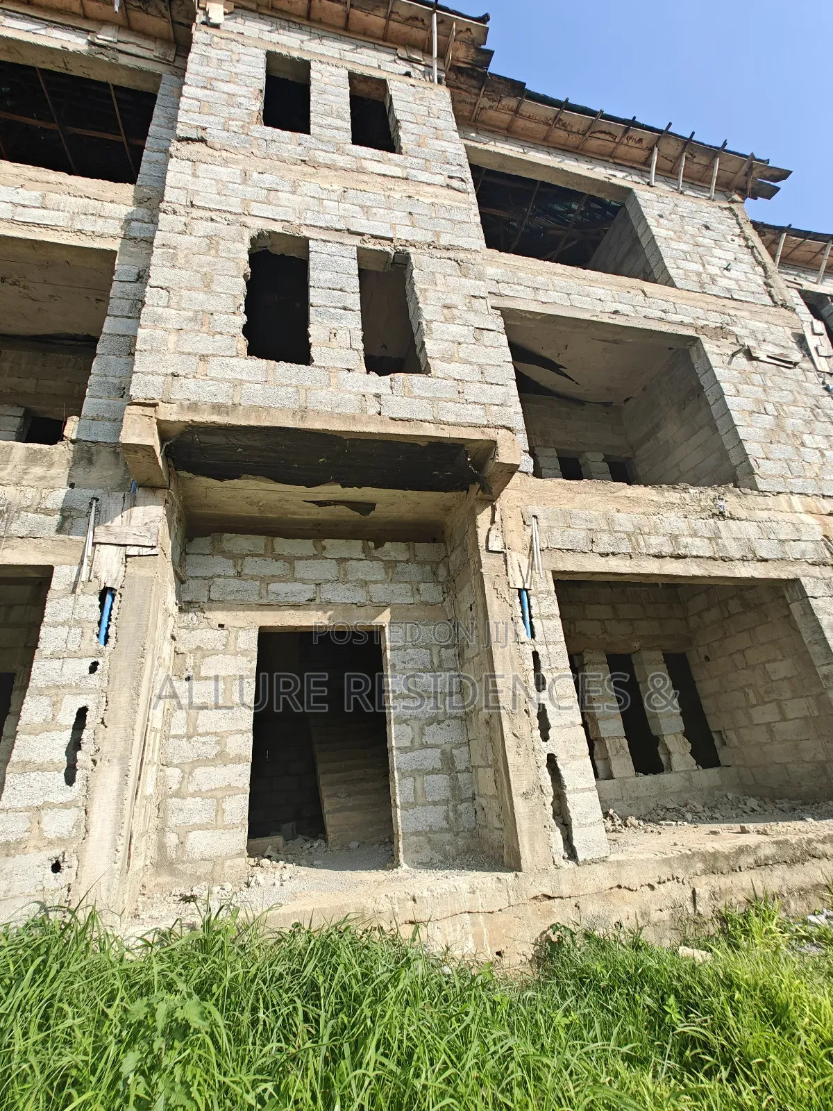 3bdrm Block of Flats in Lugbe District for sale