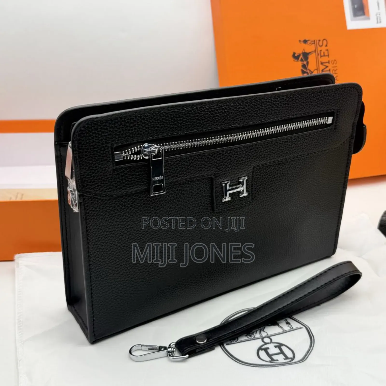 "Fashionable Luxury Men's Party Purse"