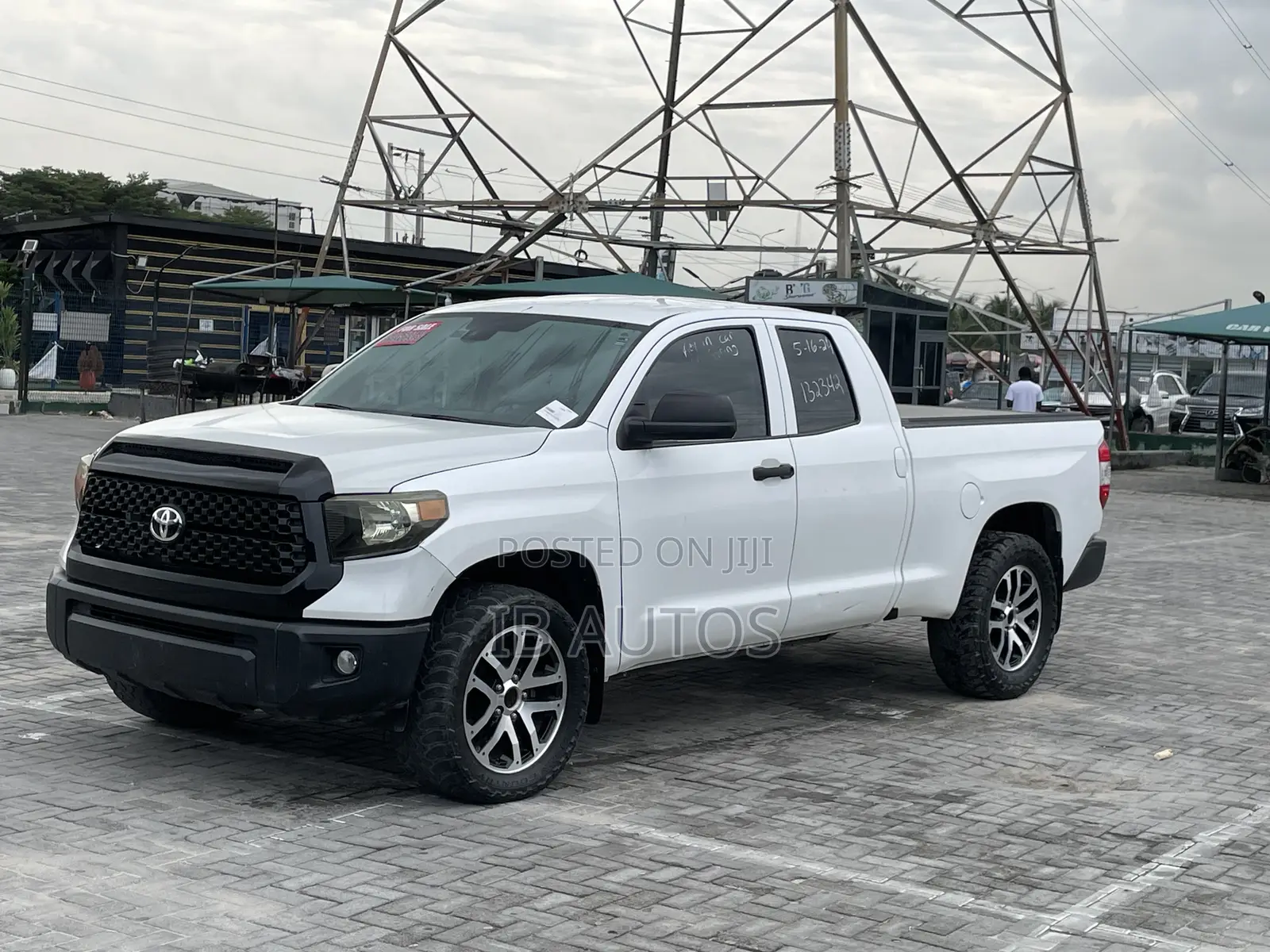 Toyota Tundra 1794 5.7L V8 4x2 CrewMax 5.6 ft. box 145.7 in. WB 2018