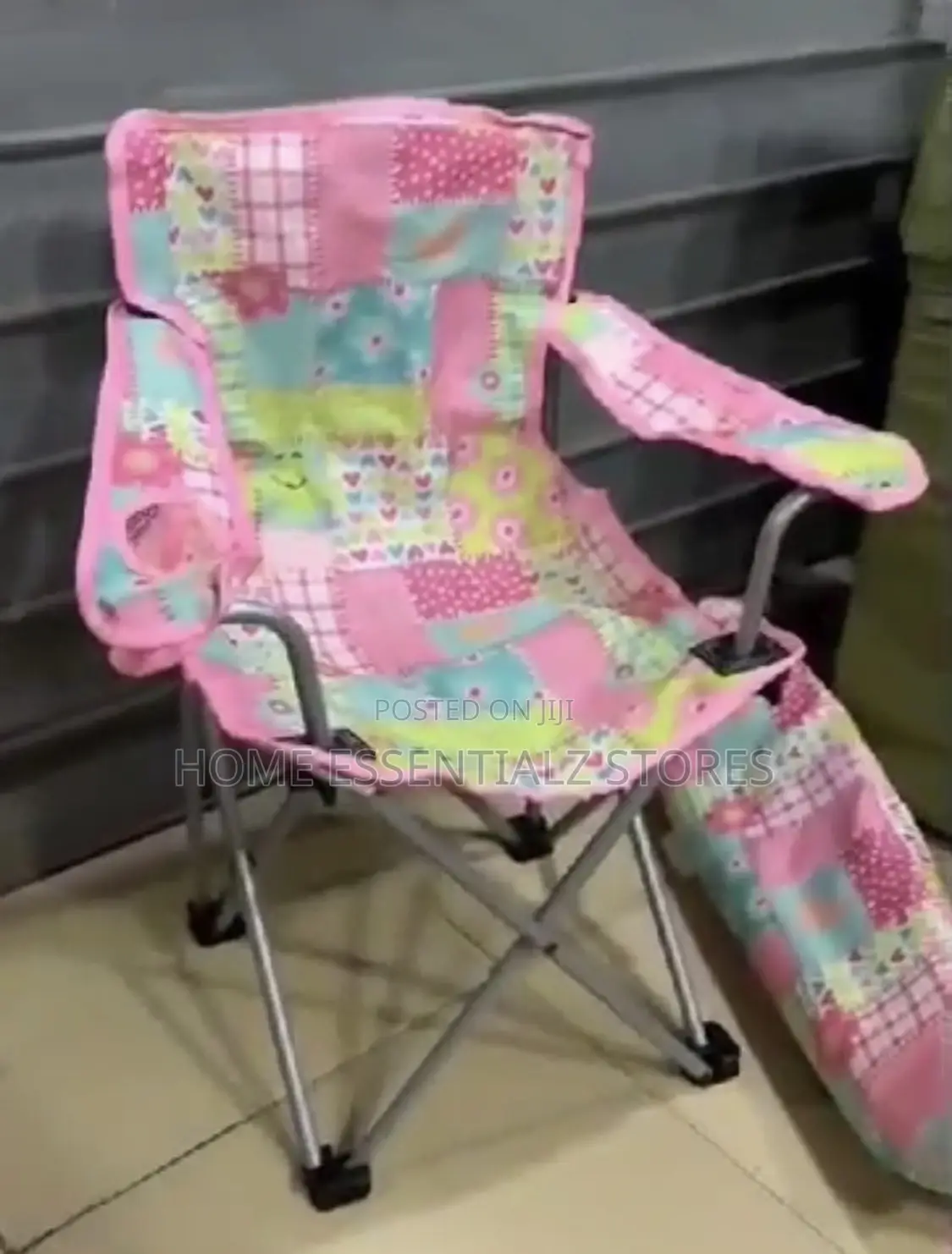 Outdoor Camp Chair With Storage Wallet - Foldable Camp Seat
