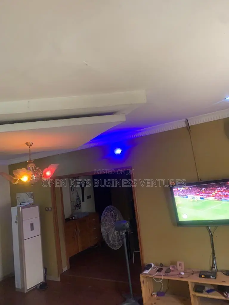4bdrm Bungalow in Akoto, Akala Express for sale