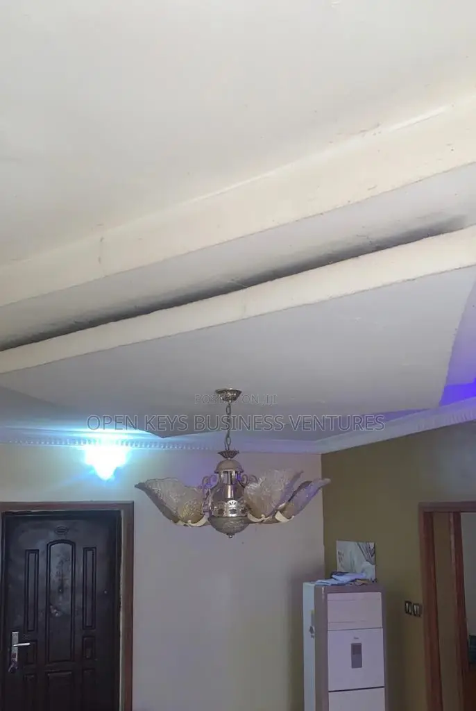 4bdrm Bungalow in Akoto, Akala Express for sale