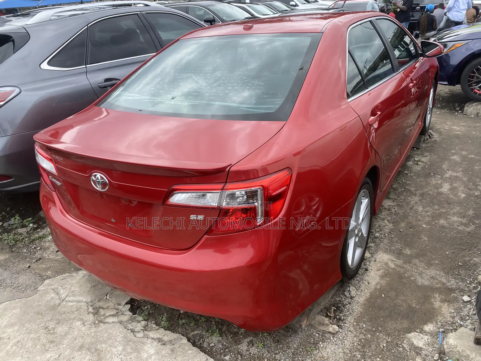 Toyota Camry SE 4dr Sedan (2.5L 4cyl 6A) 2012 Red