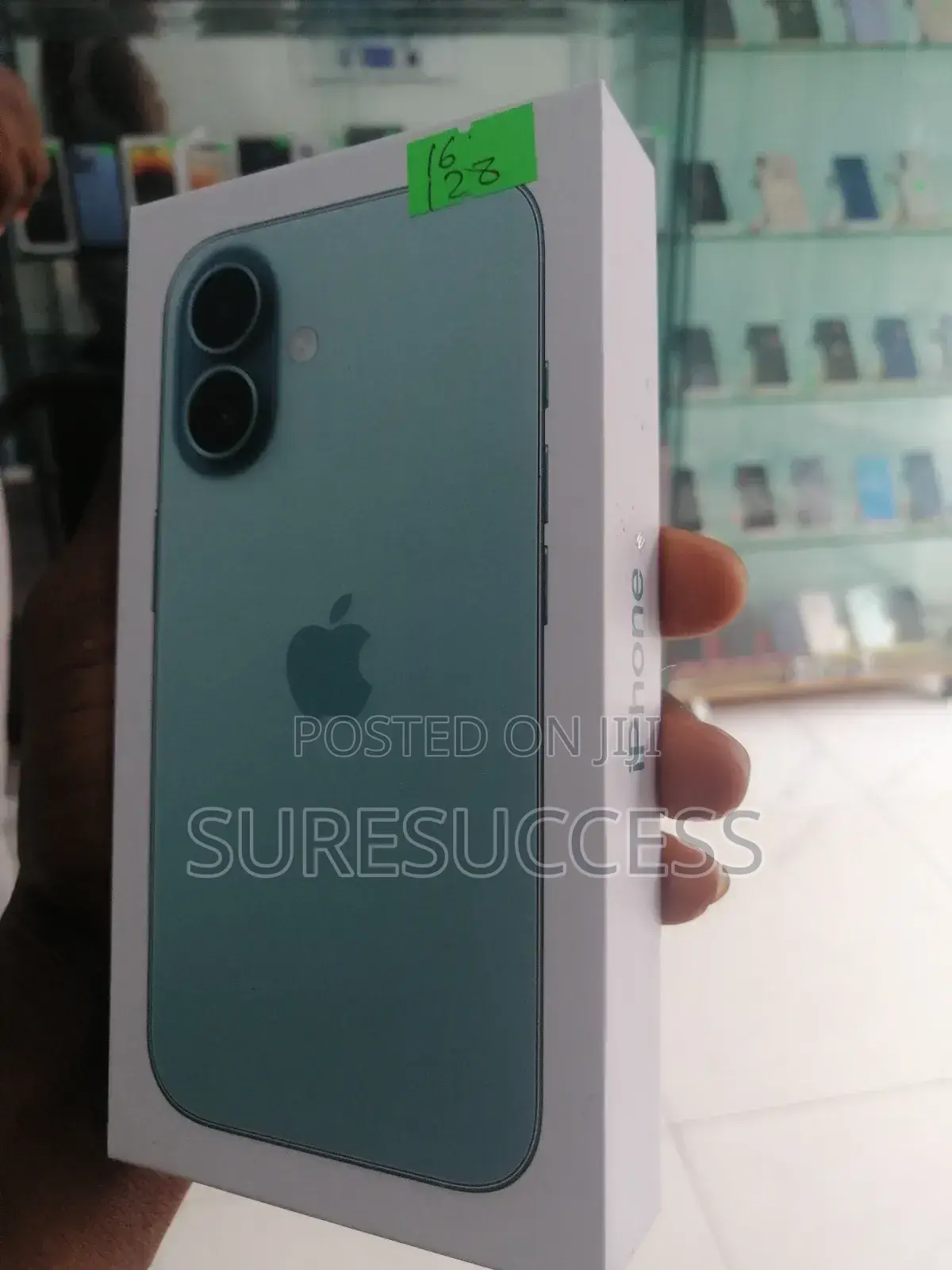New Apple iPhone 16 128 GB Blue