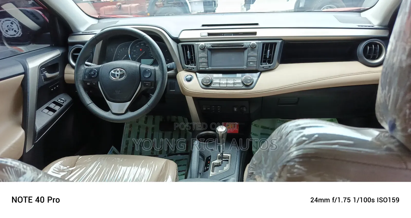 Toyota RAV4 2015 Red