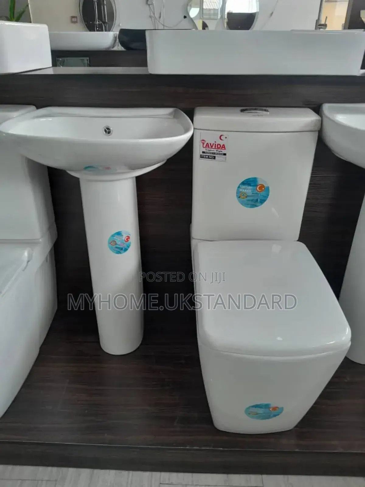 Executive England Set With Basin White