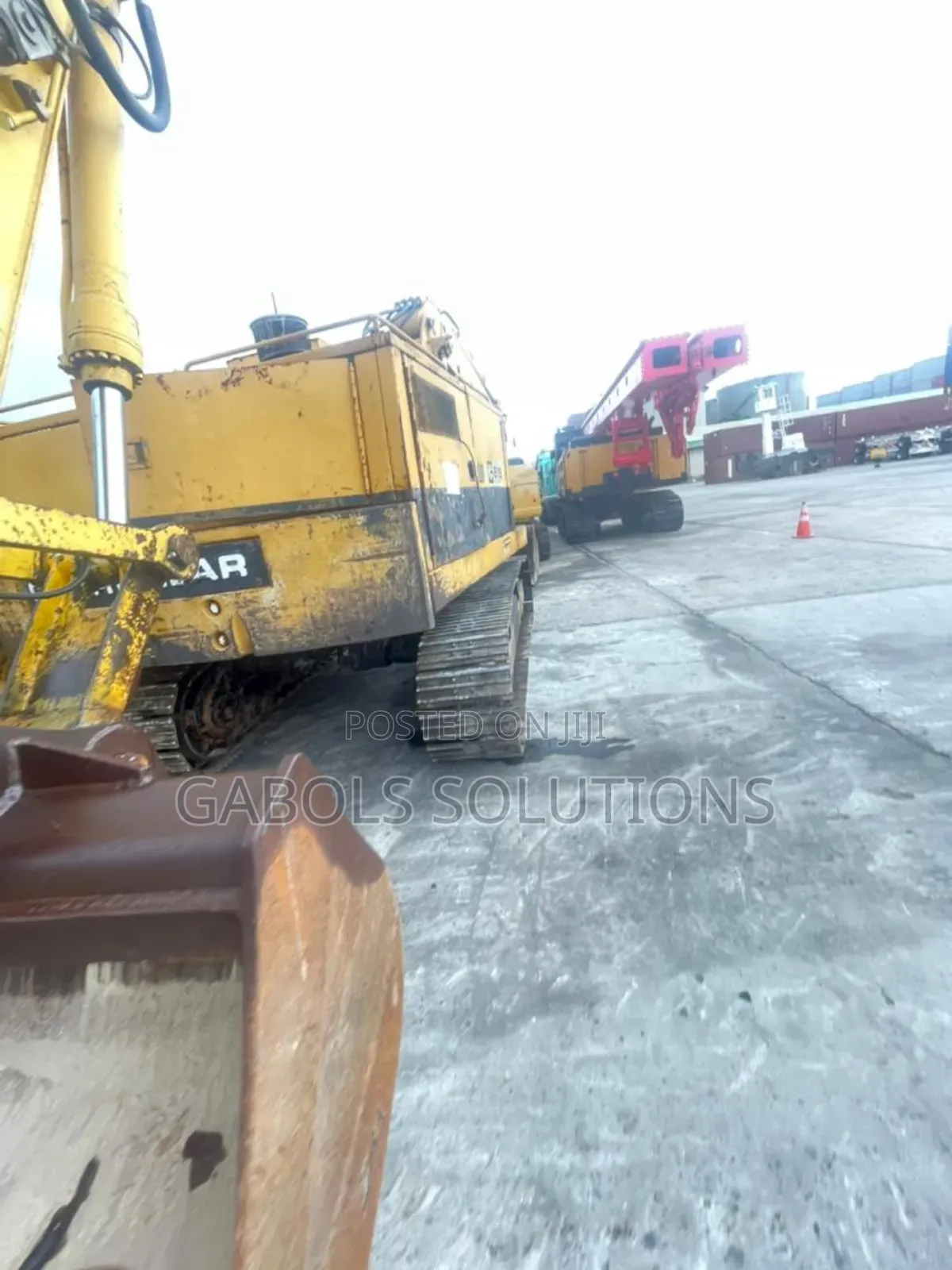 Tokunbo Caterpillar Excavator 215 for Hire