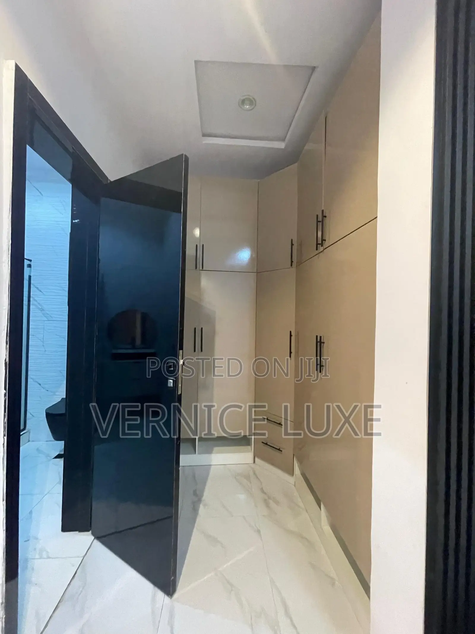 5bdrm Duplex in Megamond, Ikota for sale