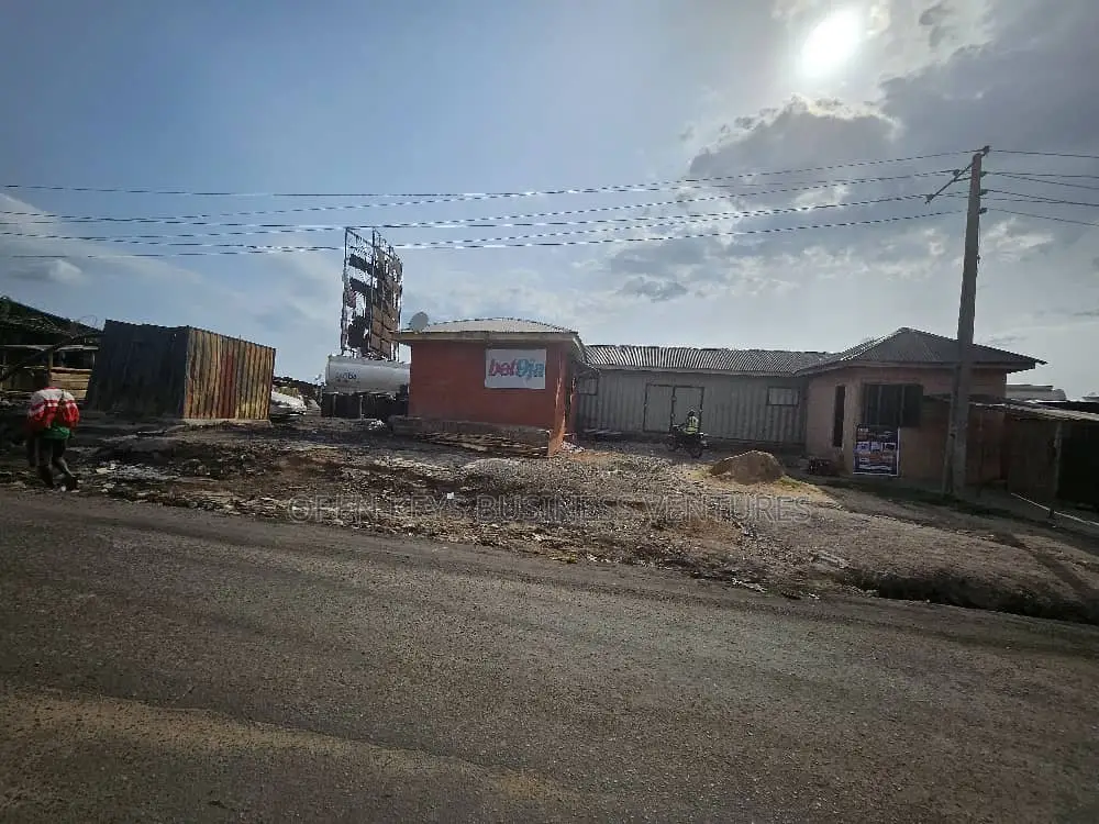 Commercial Land of 4,100sqm at Toll Gate Ibadan