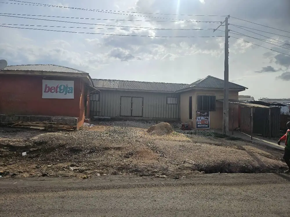 Commercial Land of 4,100sqm at Toll Gate Ibadan
