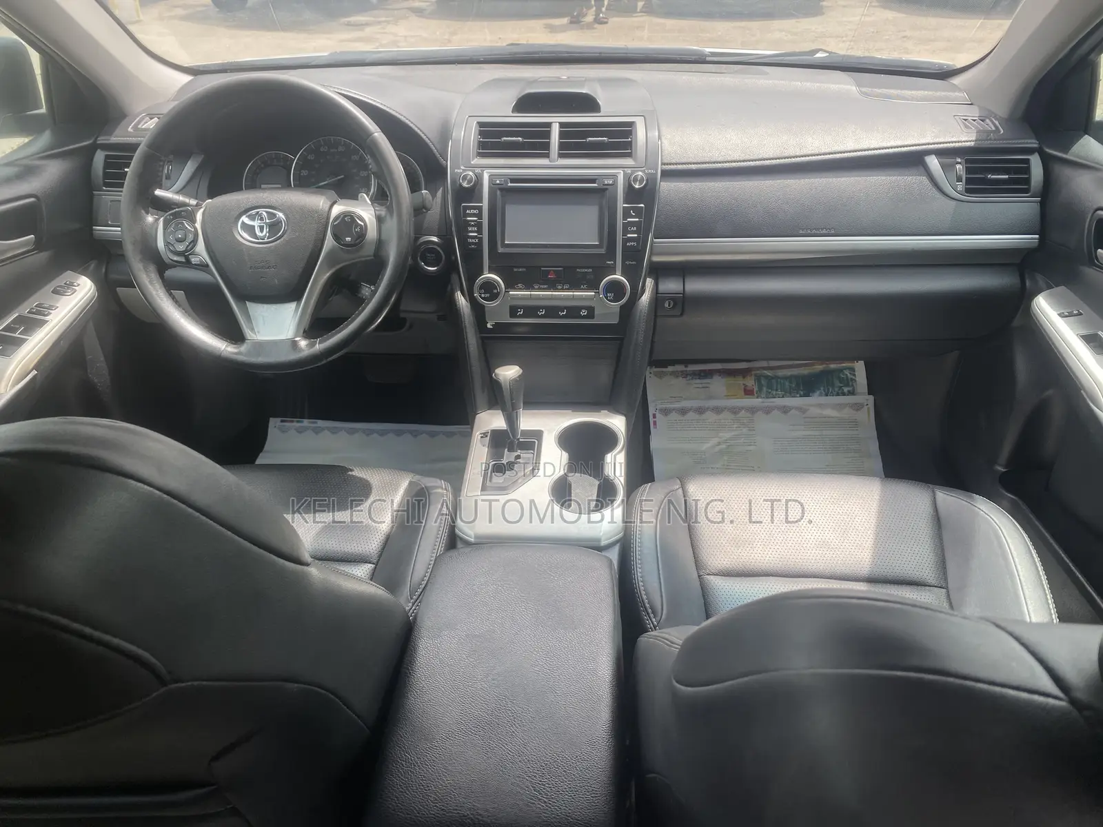 Toyota Camry SE 4dr Sedan (2.5L 4cyl 6A) 2013 Silver