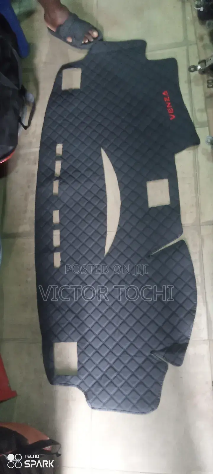 Leather Draft Dashboard Cover for Toyota Venza