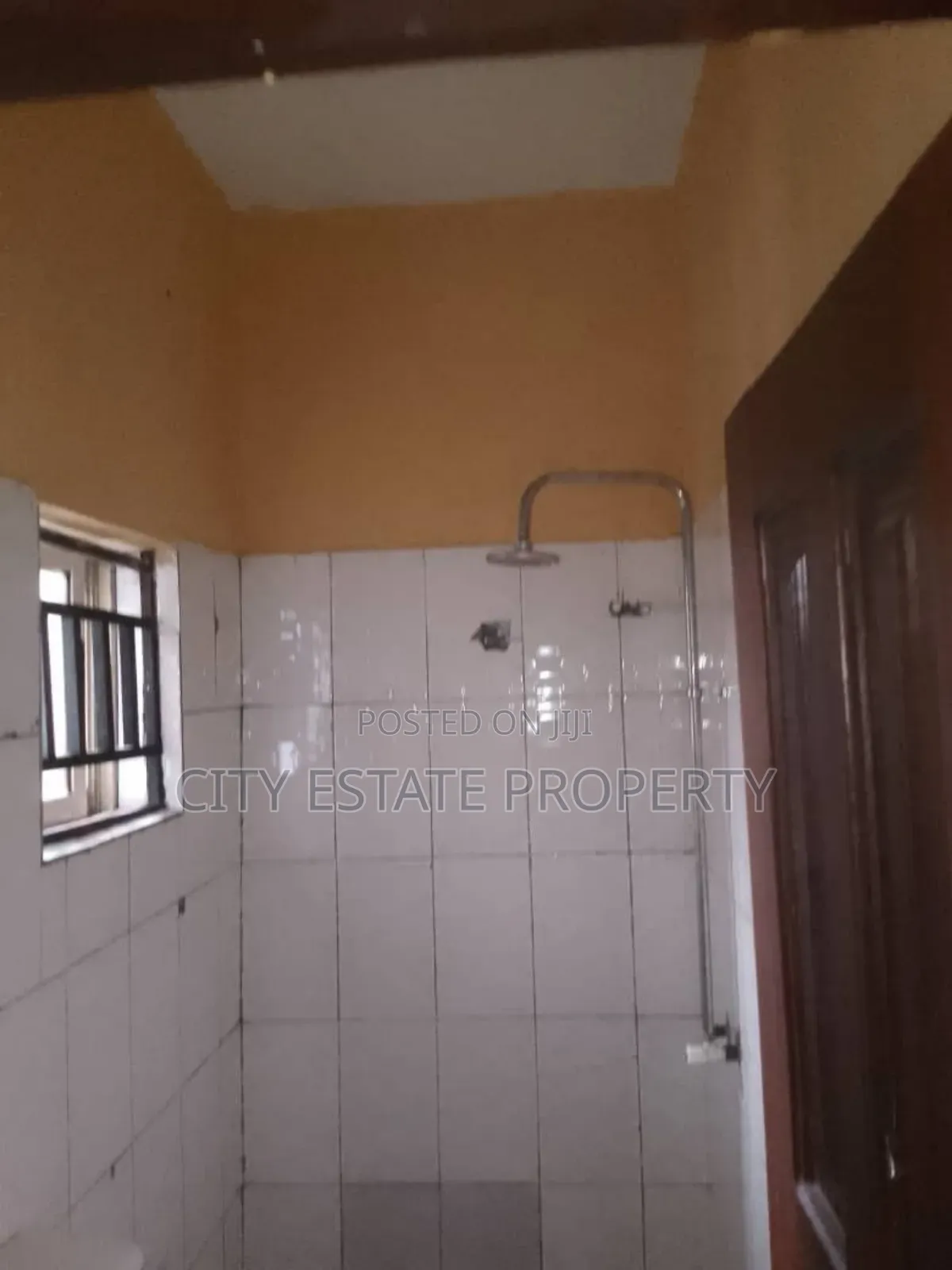 1bdrm Block of Flats in City Estate, Port-Harcourt for rent