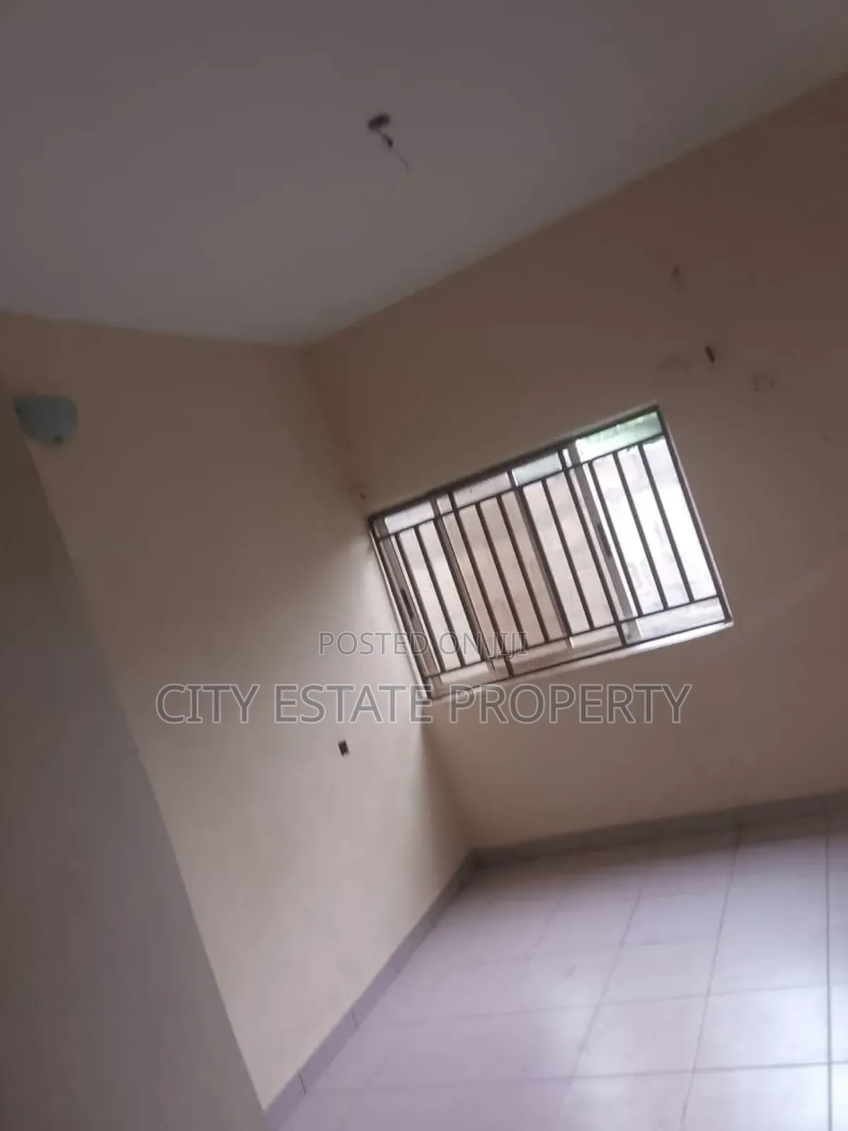 1bdrm Block of Flats in City Estate, Port-Harcourt for rent