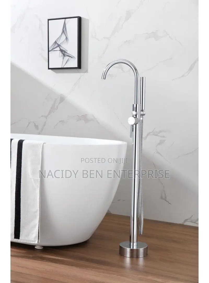 Standing Bath Mixer (Round)