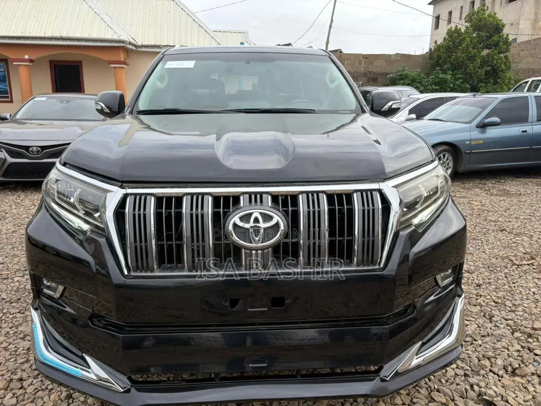 Toyota Land Cruiser Prado 2016 Black