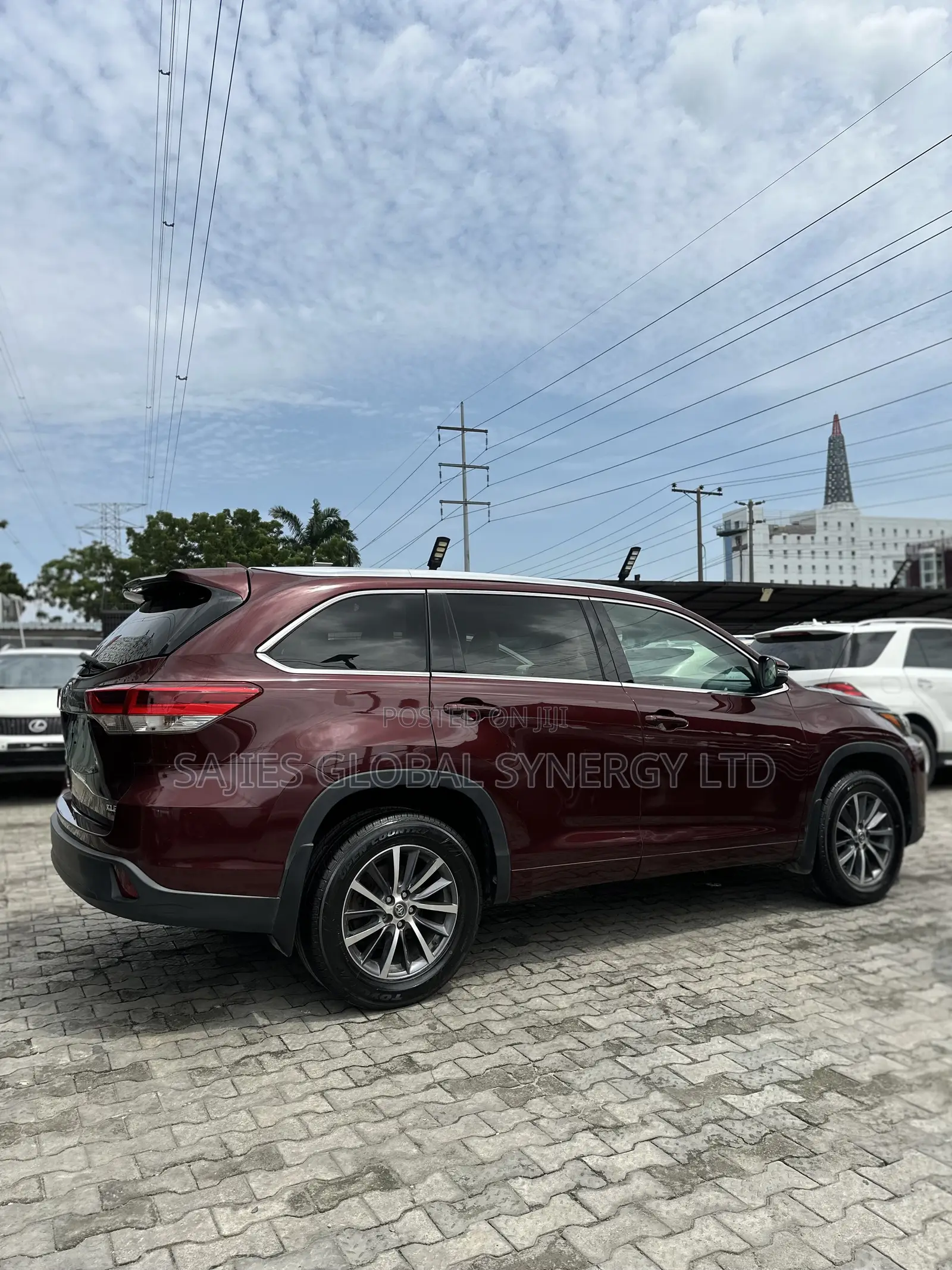 Toyota Highlander XLE 4x2 V6 (3.5L 6cyl 8A) 2017 Burgundy