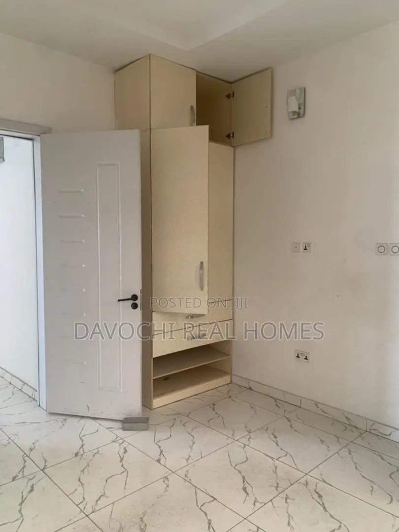 4bdrm Duplex in 2Nd Toll Gate, Lekki Phase 2 for rent