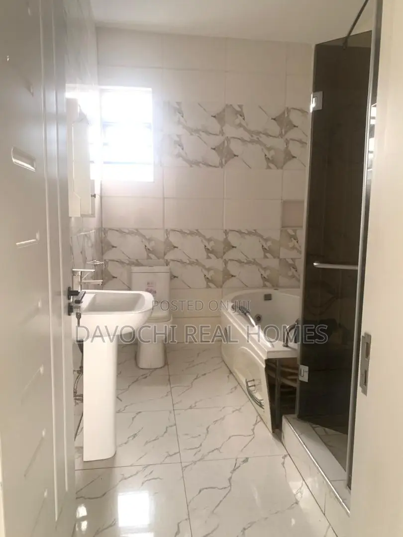4bdrm Duplex in 2Nd Toll Gate, Lekki Phase 2 for rent