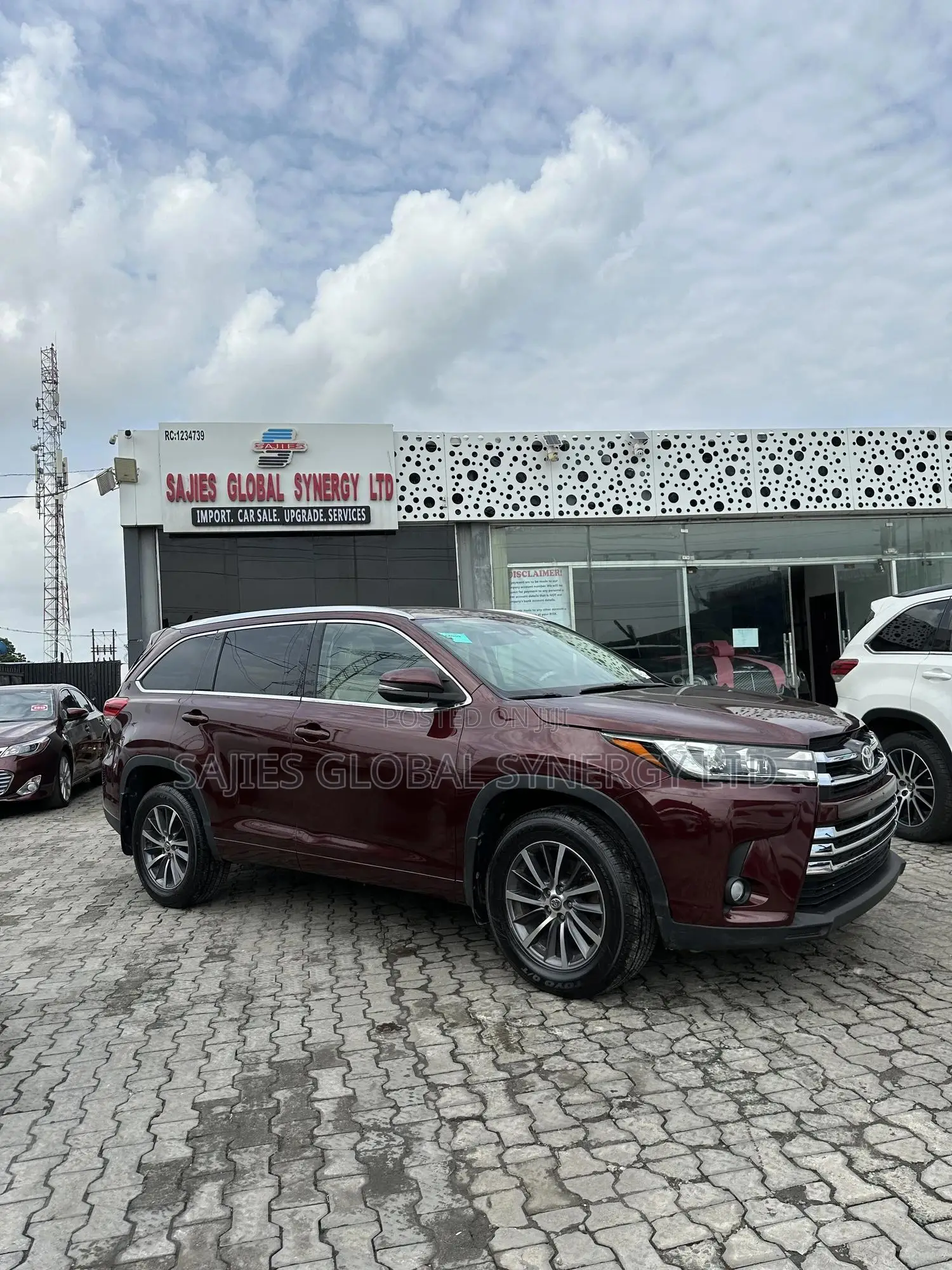 Toyota Highlander XLE 4x2 V6 (3.5L 6cyl 8A) 2017 Burgundy