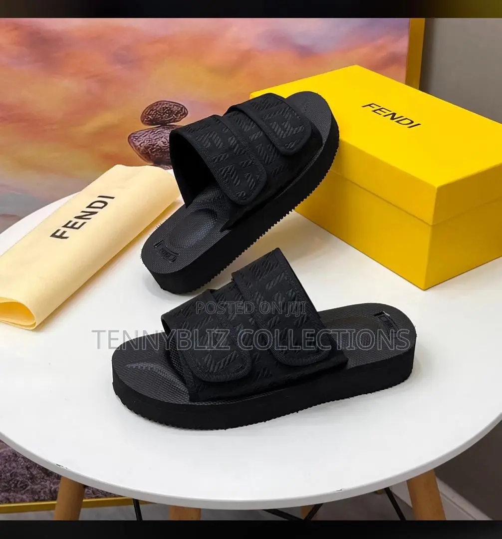 Limited-Edition Latest Luxury Quality Fendi Slides