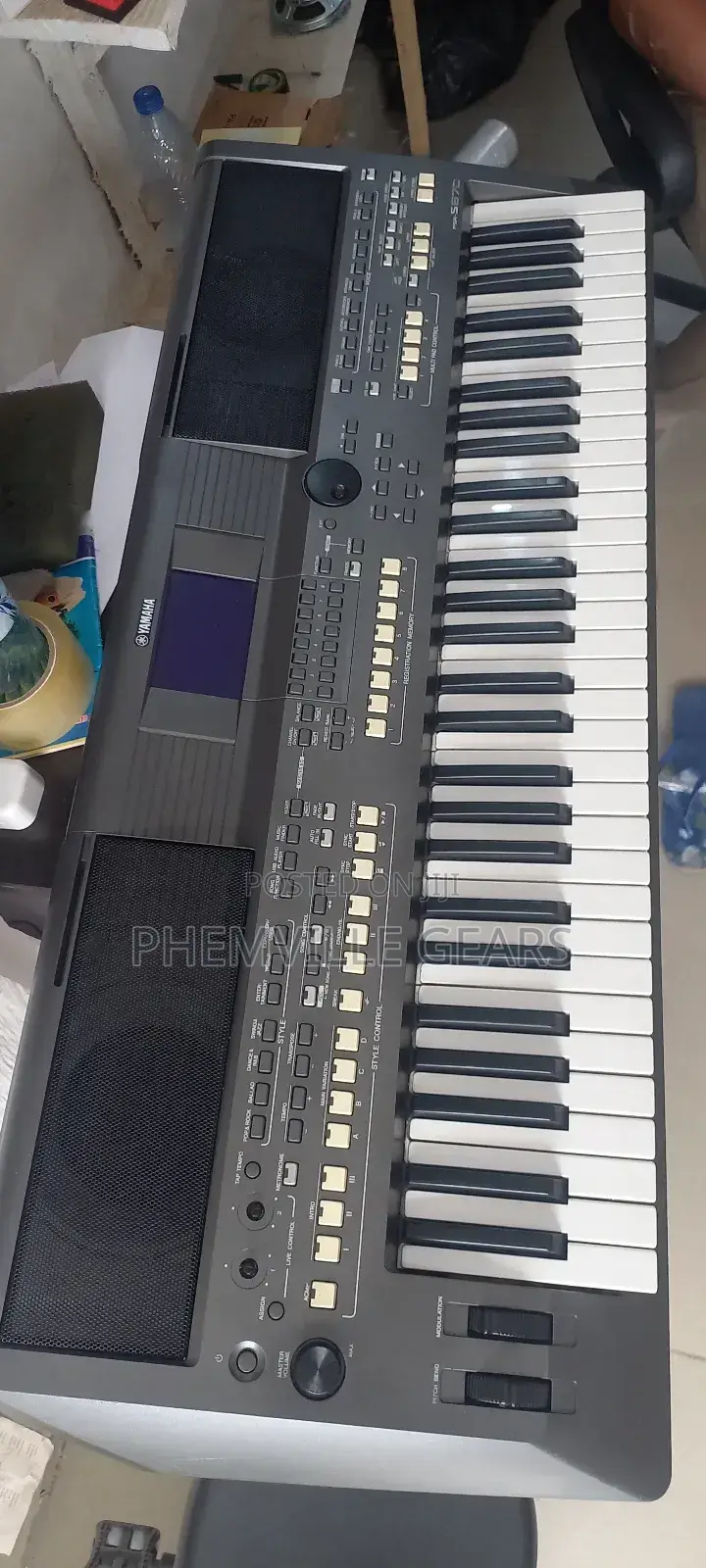 Neat Uk Used Yamaha PSR S670