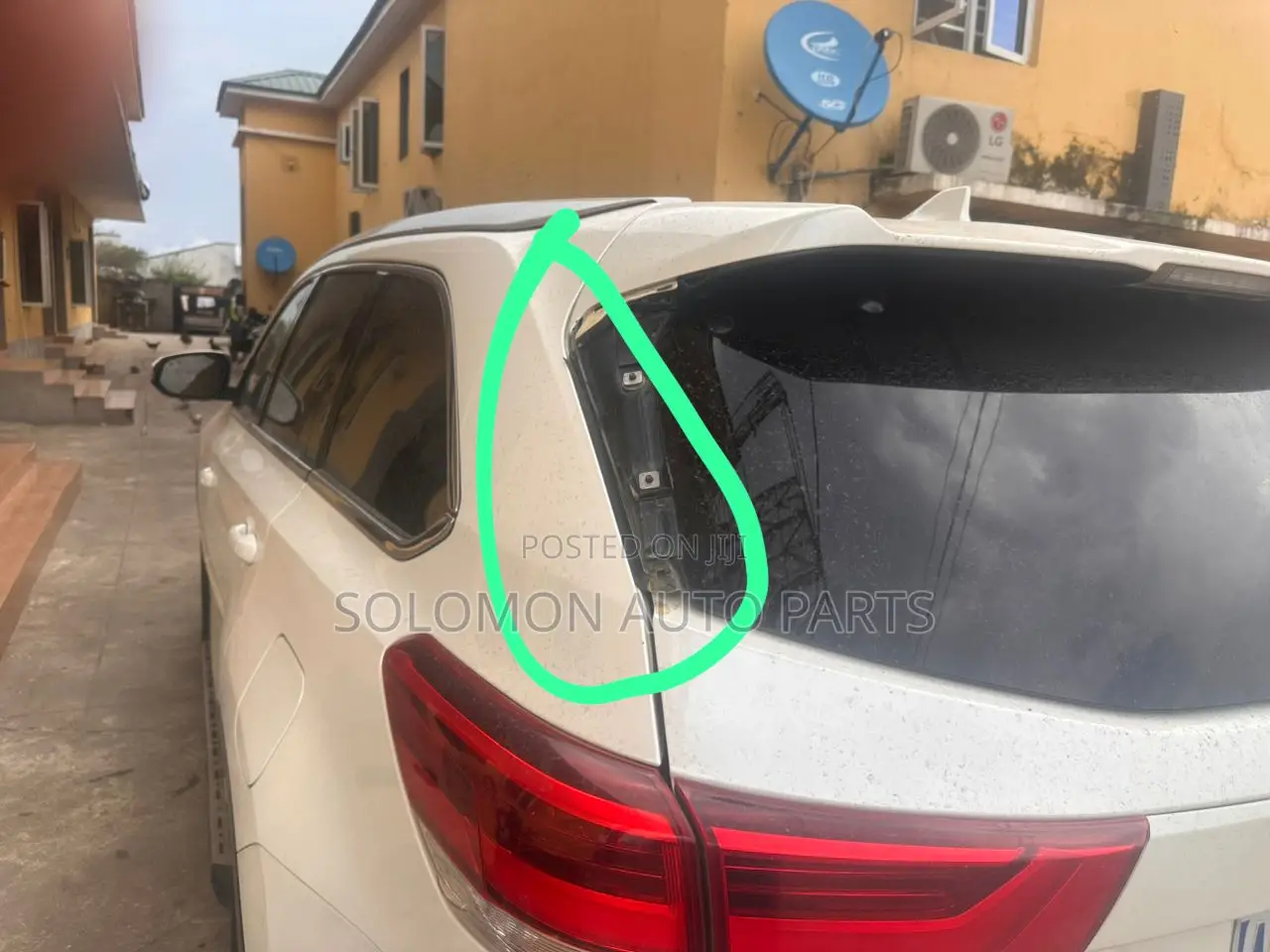 Highlander 2015 2017 2018 Back Glass Pillar