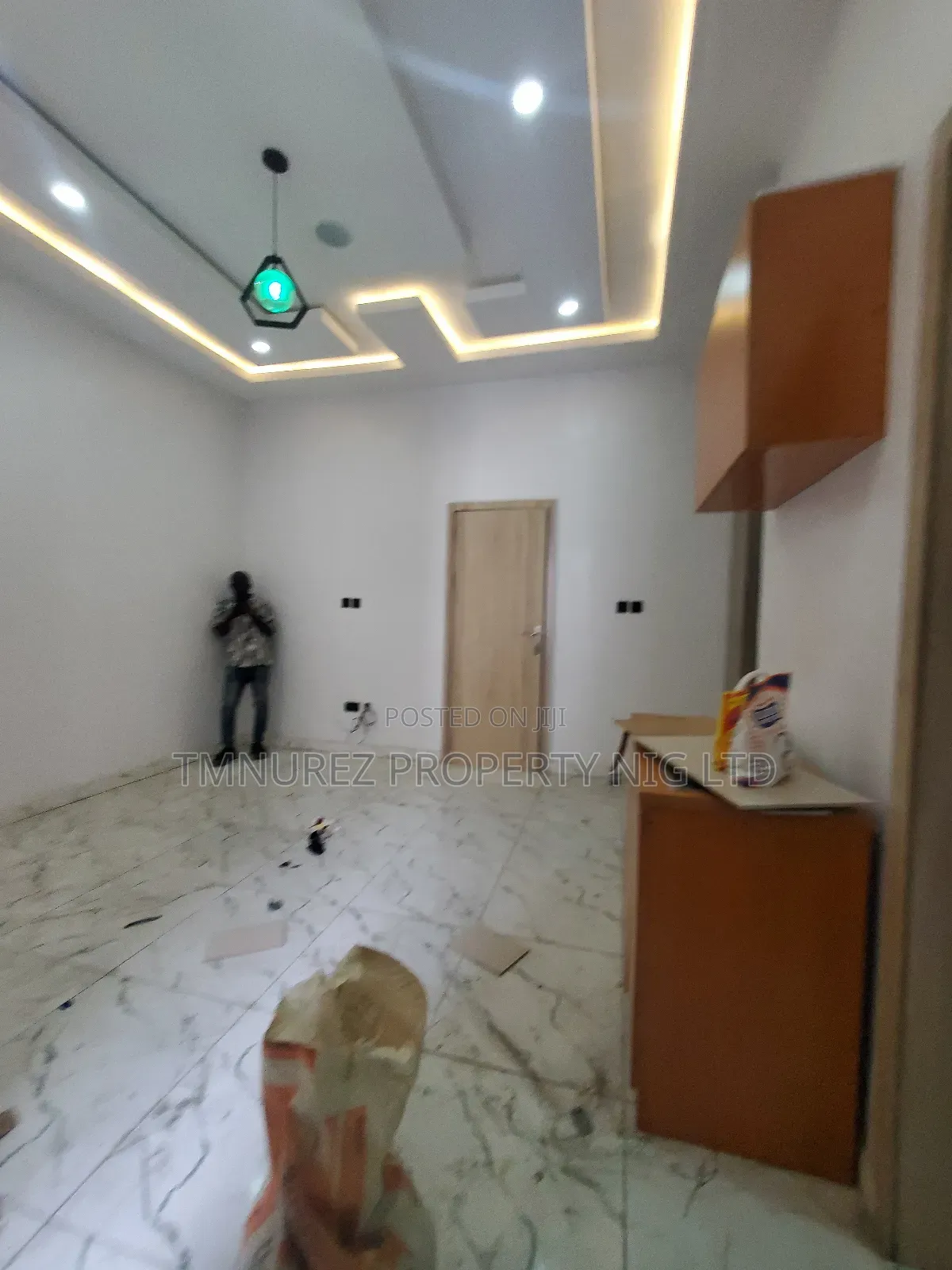 Mini Flat in Westend, Ikota for rent
