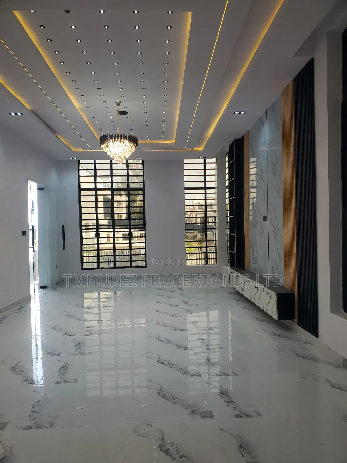 5bdrm Duplex in Lekki County, Ikota for sale