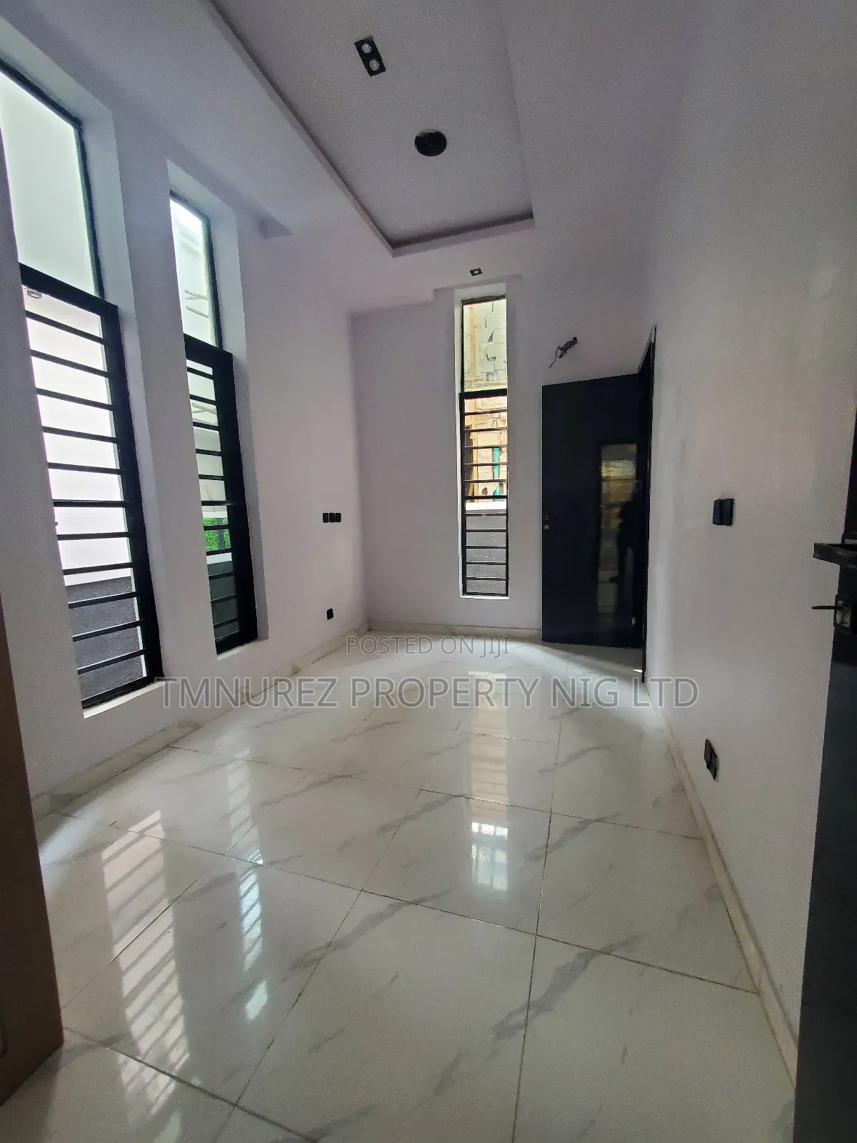 5bdrm Duplex in Lekki County, Ikota for sale
