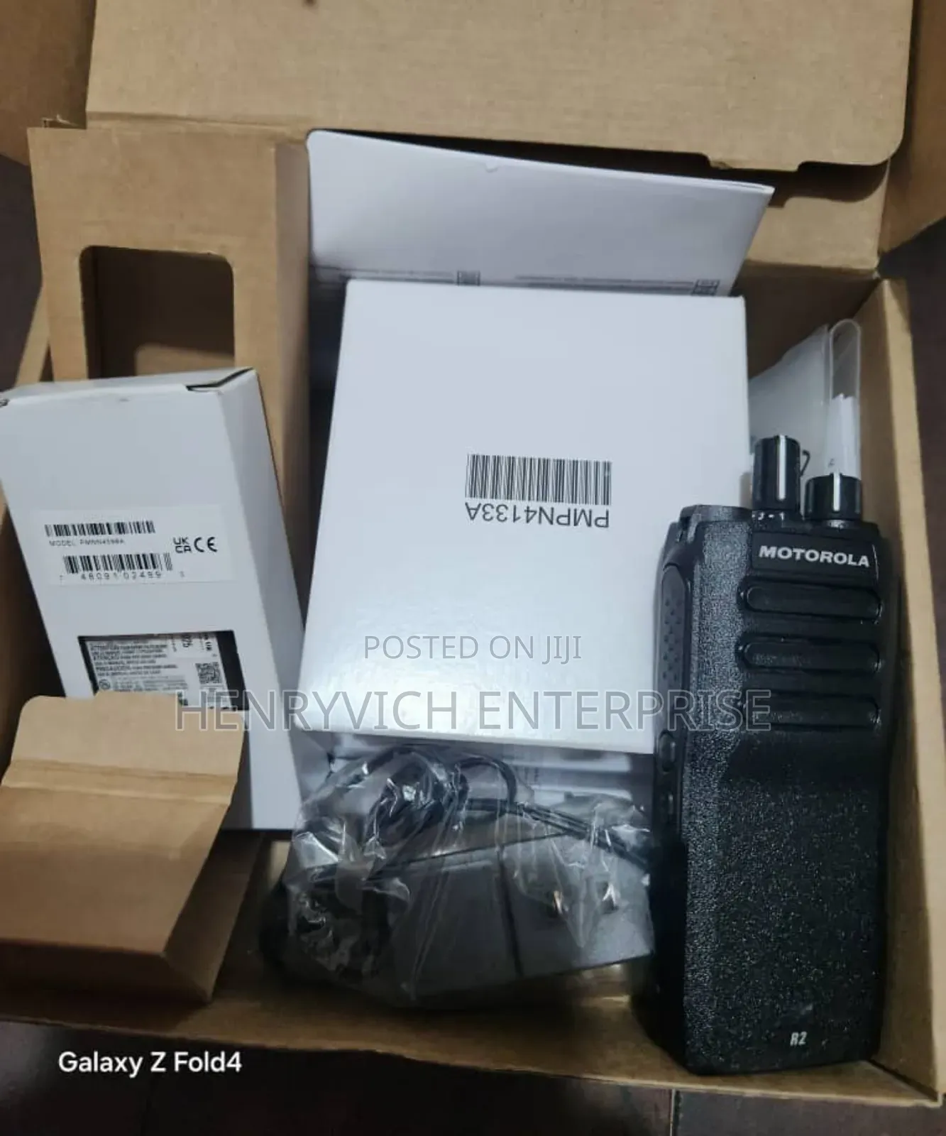 Motorola R2 Digital VHF Walkie Talkie ''