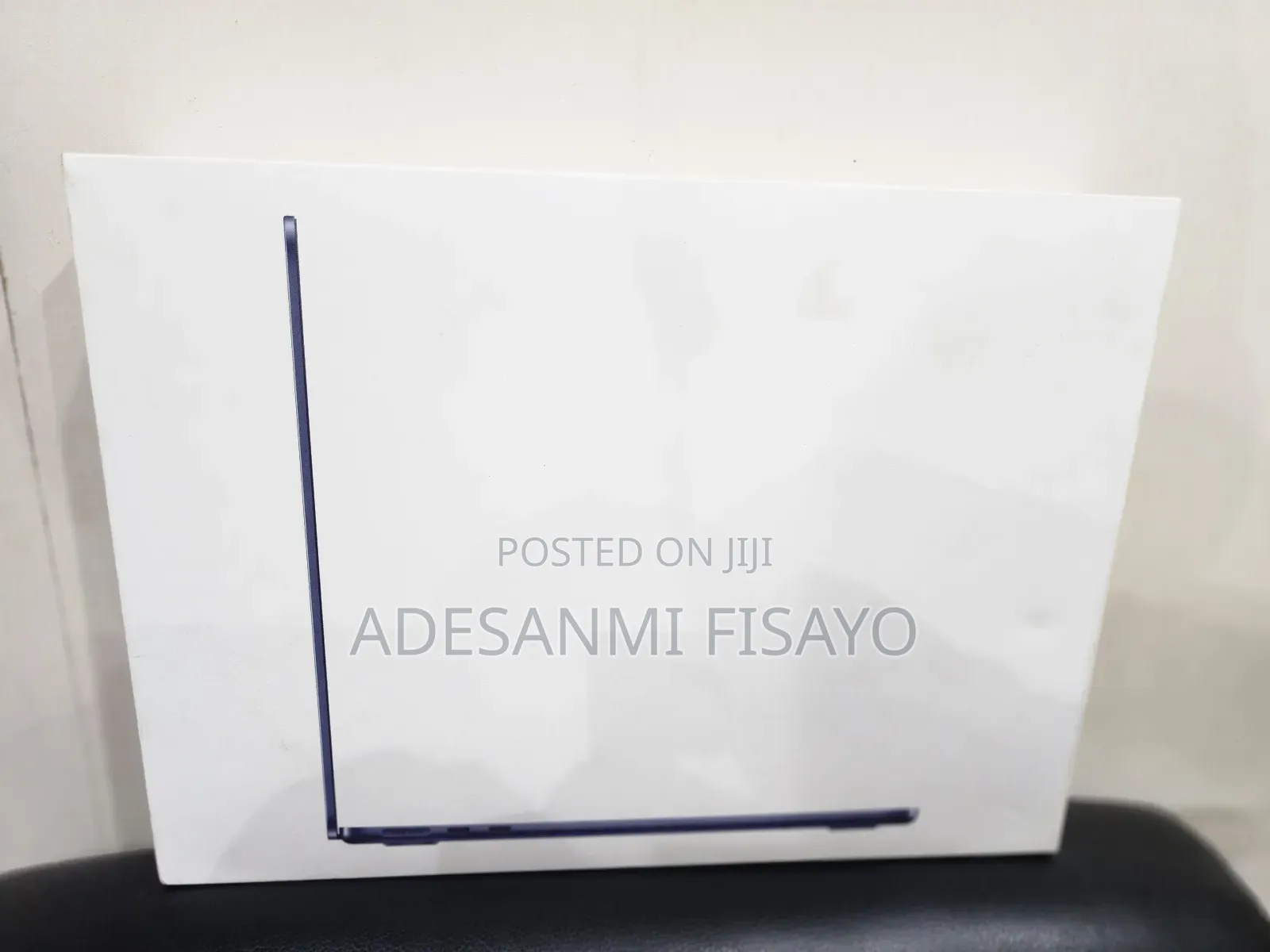 New Laptop Apple MacBook Air 2024 M3 13-Inch 8GB Apple M3 SSD 256GB