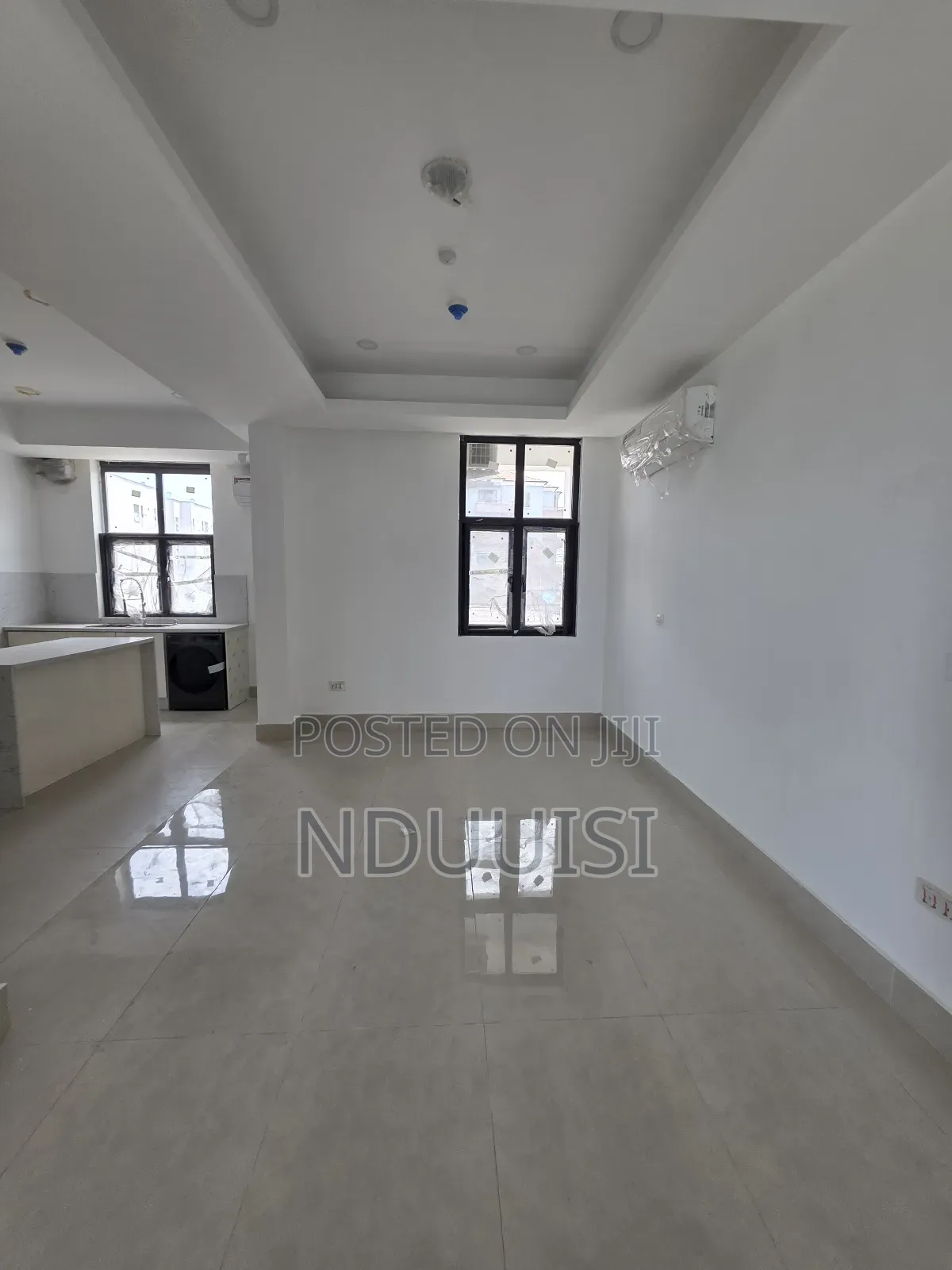 3bdrm Apartment in Lekki Phase 1 for sale