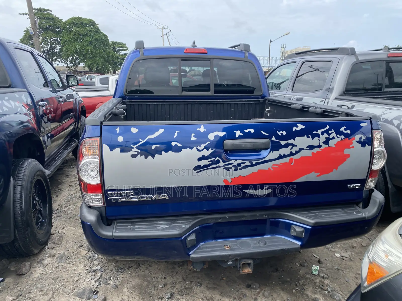 Toyota Tacoma V6 4dr Access Cab 4WD 6.1 ft. SB (4.0L 6cyl 5A) 2015 Blue