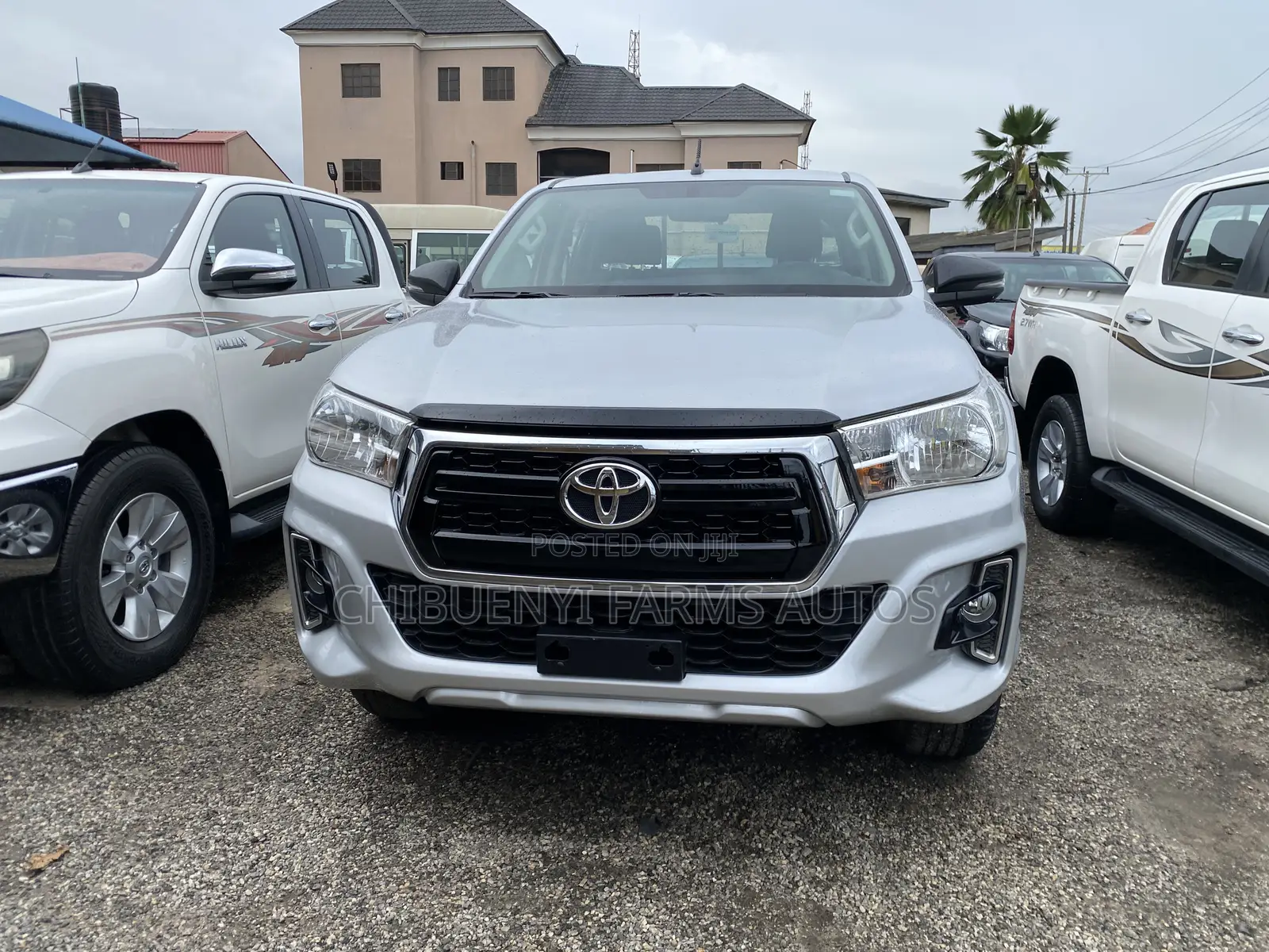 Toyota Hilux SR5 4x4 2017 Silver