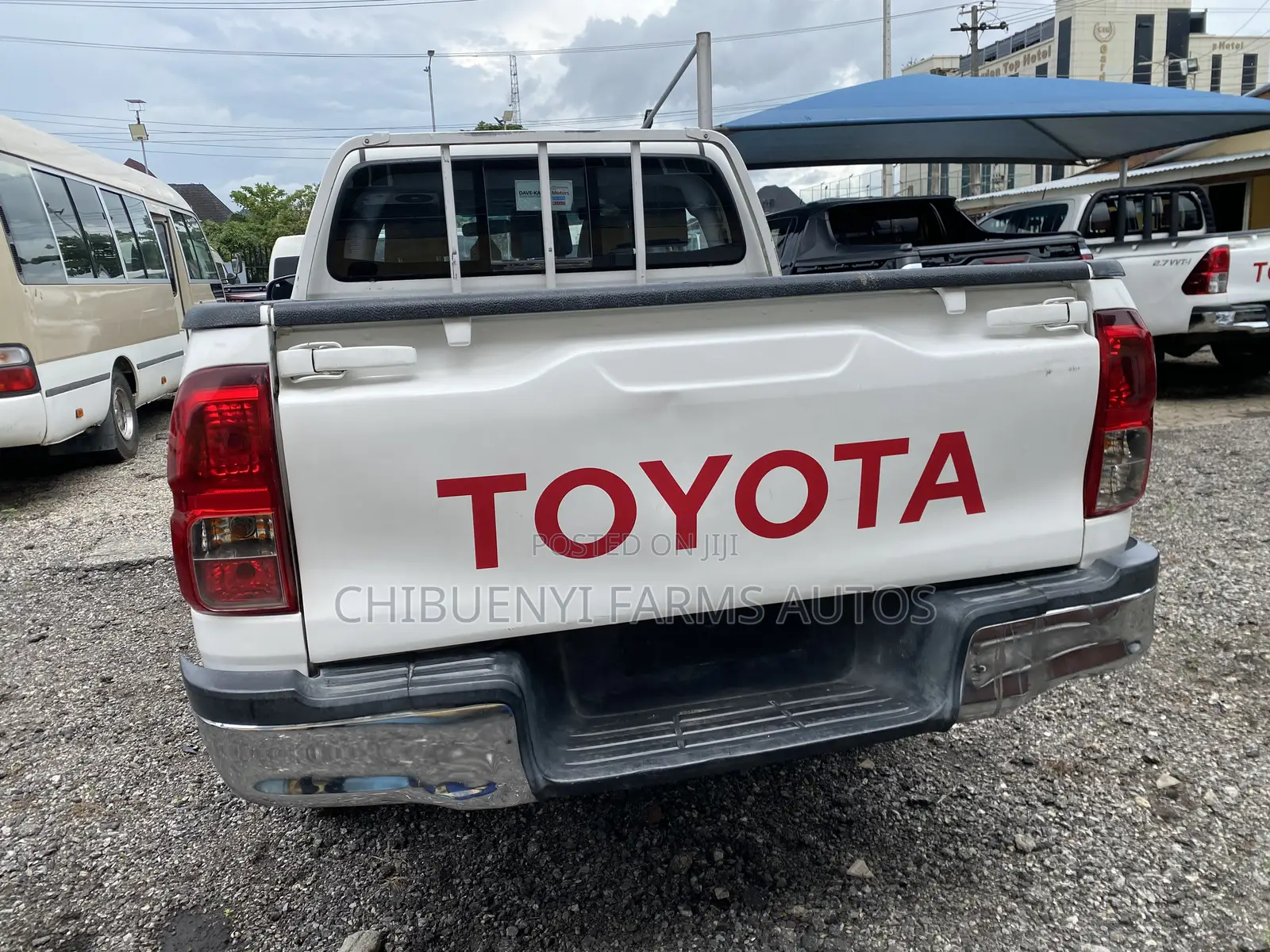 Toyota Hilux Revo Double Cab Deisel 2.4 RWD 2018 White