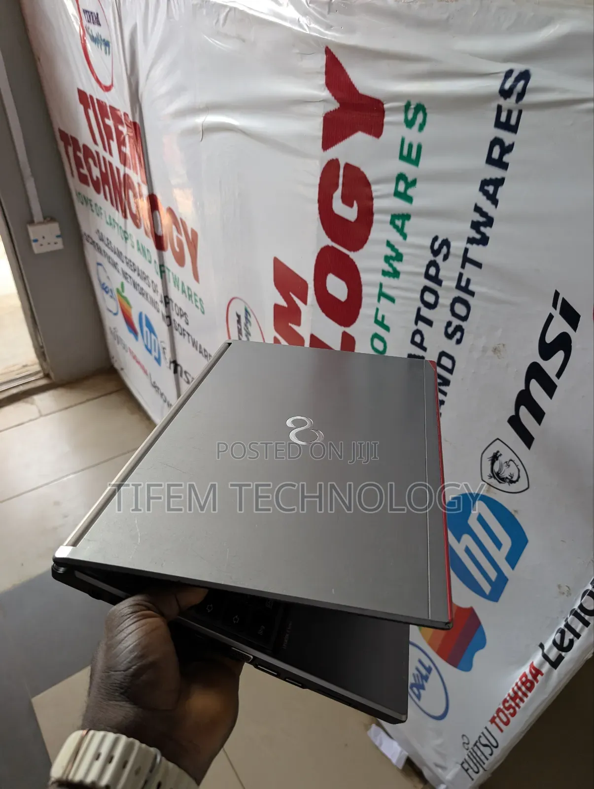 Laptop Fujitsu Lifebook E756 8GB Intel Core I5 HDD 500GB
