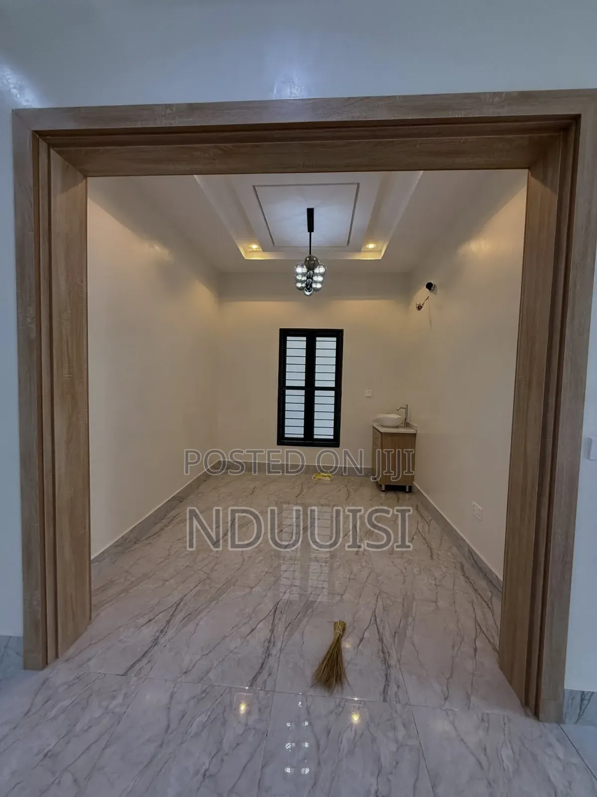 5bdrm Duplex in Kado for sale