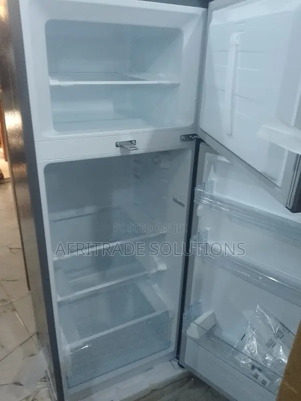 Hisense 205 L Double‐Door With Spacious Freezer