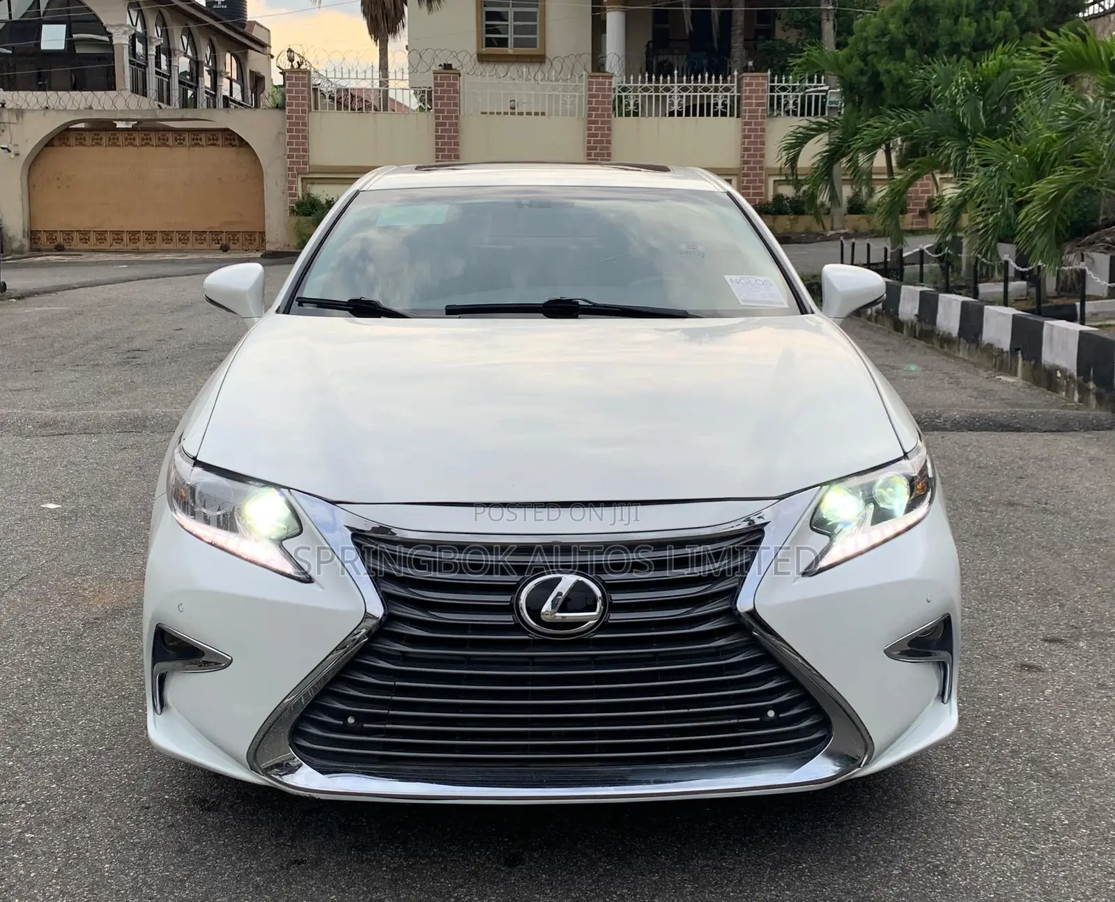 Lexus ES 350 FWD 2013 White
