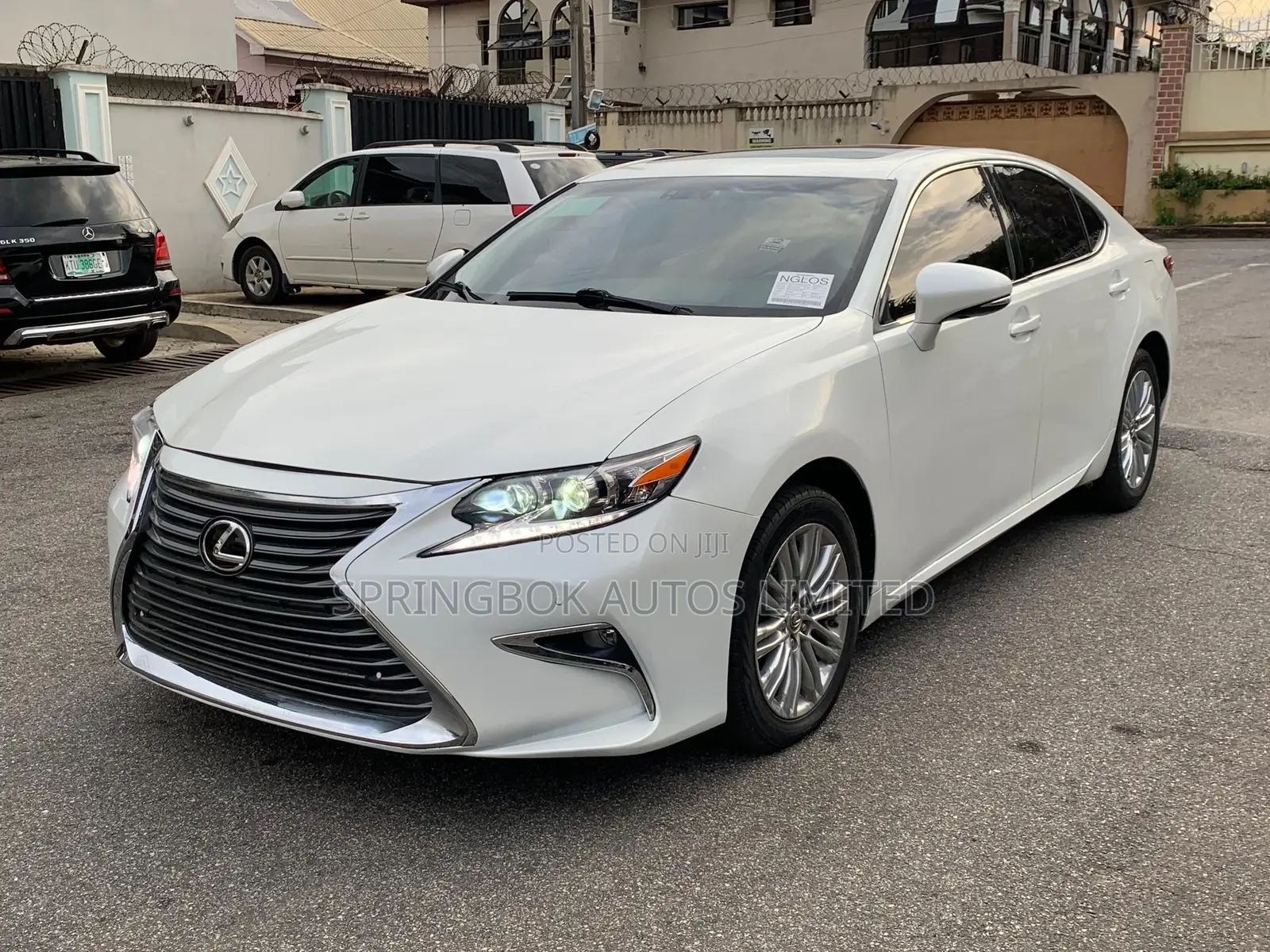 Lexus ES 350 FWD 2013 White