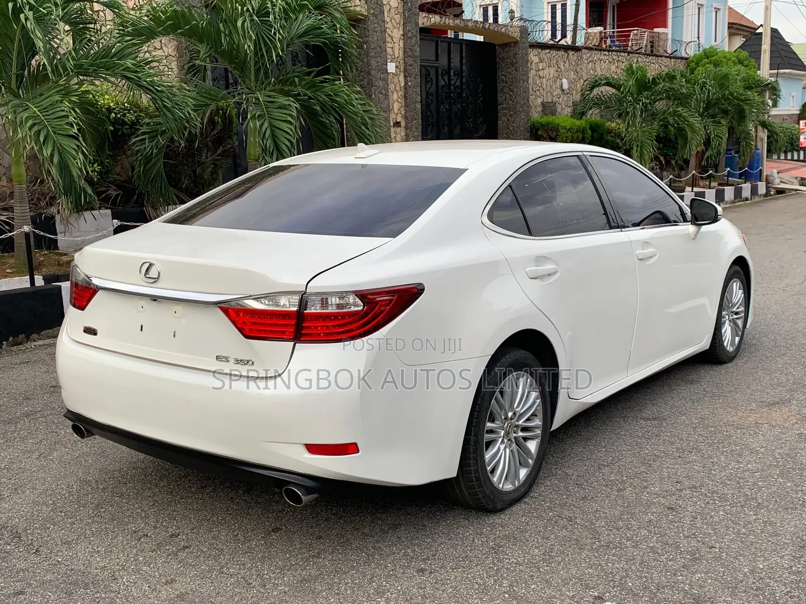 Lexus ES 350 FWD 2013 White