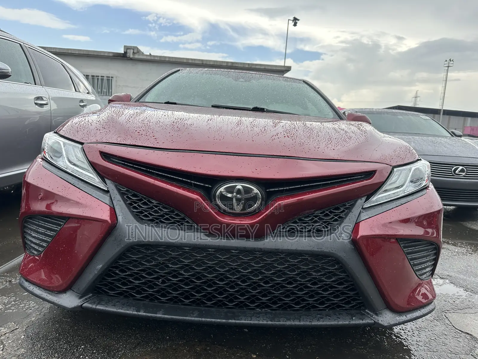Toyota Camry XSE FWD (2.5L 4cyl 8AM) 2018 Red