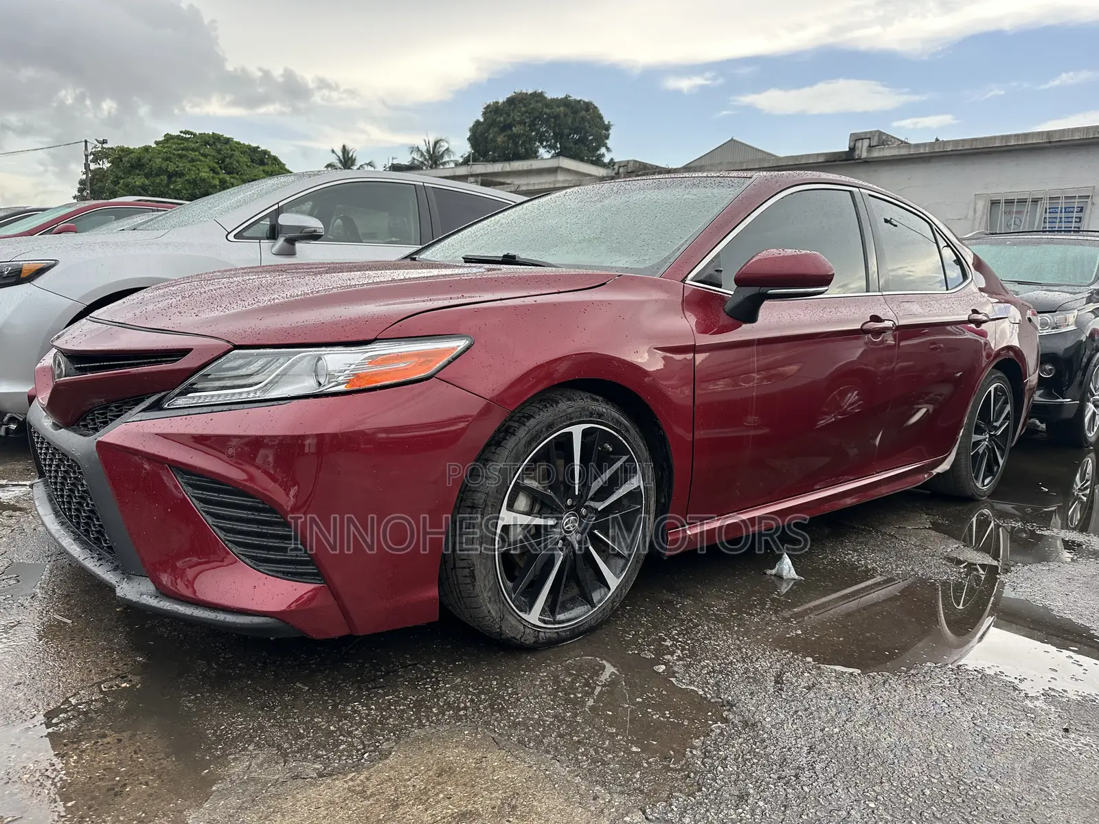 Toyota Camry XSE FWD (2.5L 4cyl 8AM) 2018 Red