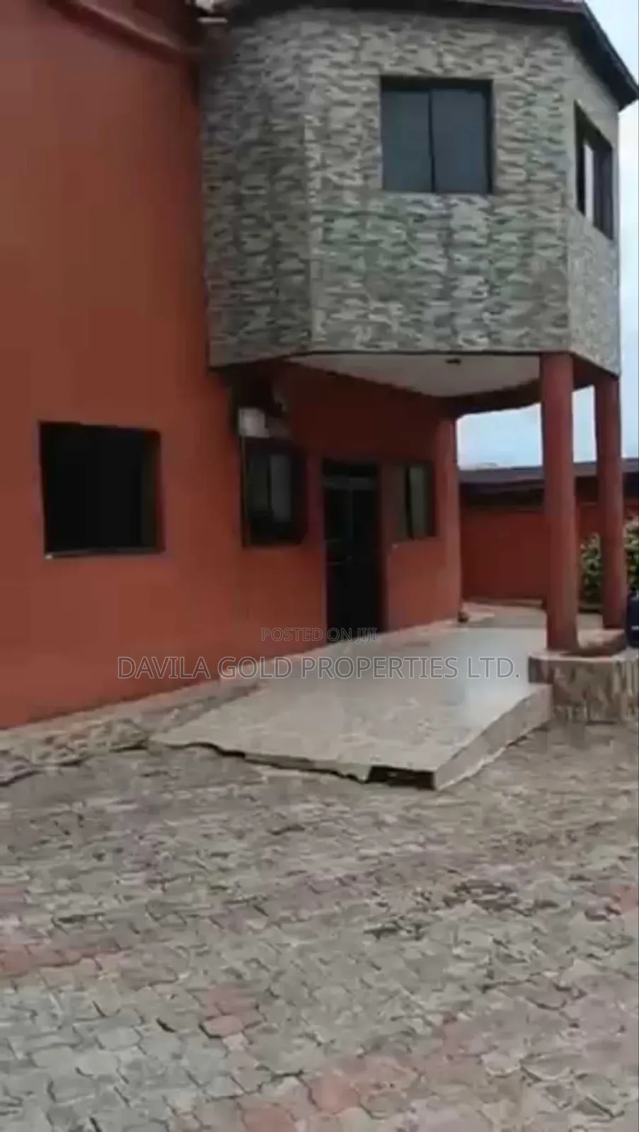 9bdrm Duplex in Benin City for sale