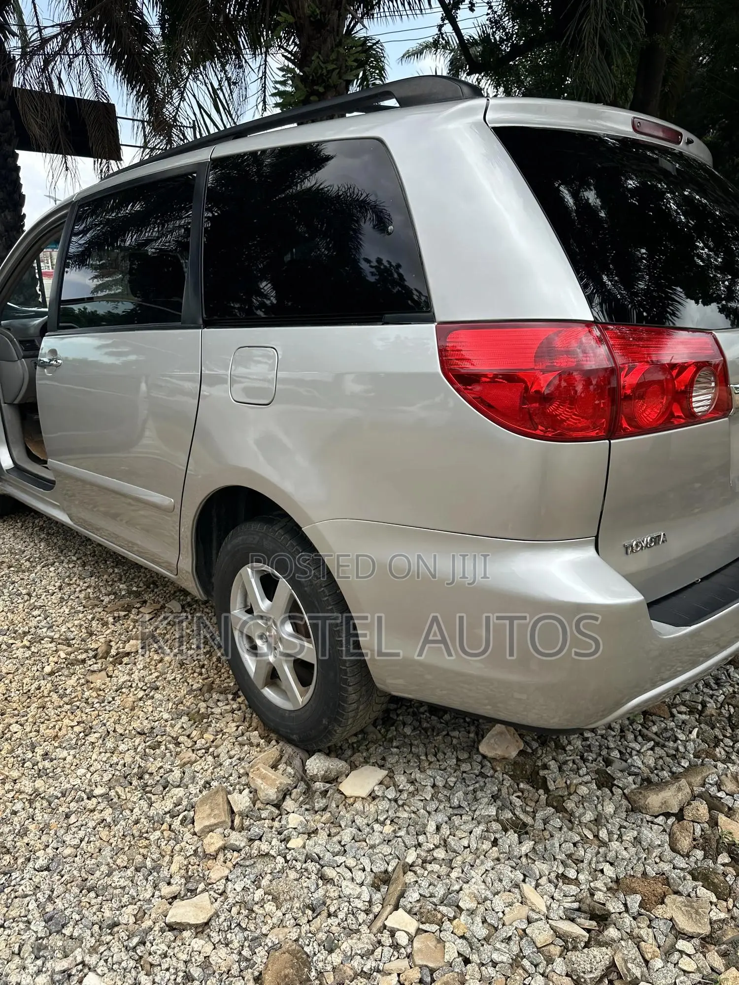 Toyota Sienna LE 4WD 2007 Silver